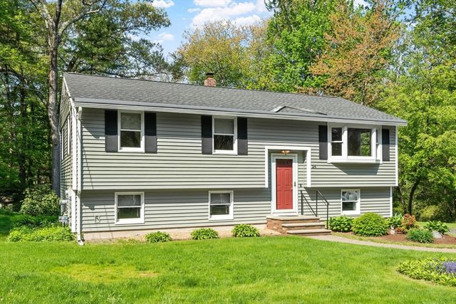 24 Meadowview Rd, Georgetown, MA 01833