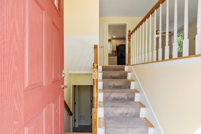 24 Meadowview Rd, Georgetown, MA 01833