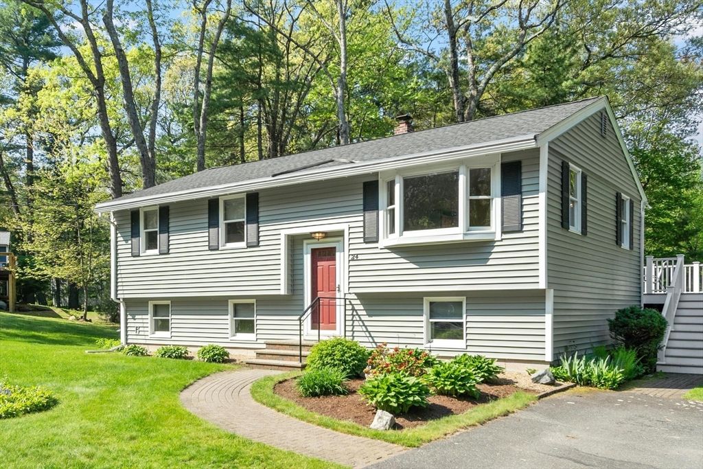 24 Meadowview Rd, Georgetown, MA 01833