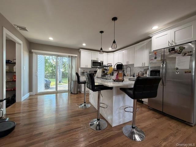 8 Mayflower Court, Brentwood, NY 11717