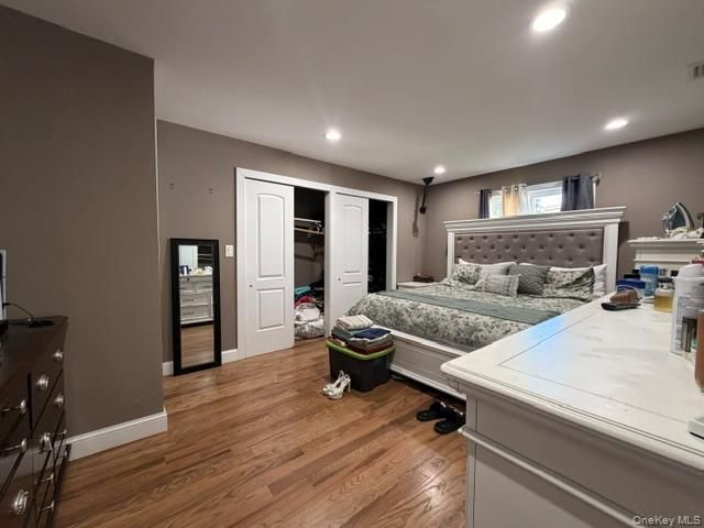 8 Mayflower Court, Brentwood, NY 11717