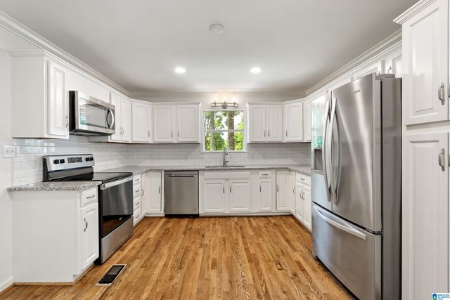 2121 WHITE WAY, Hoover, AL 35226