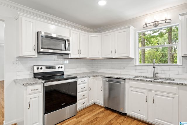 2121 WHITE WAY, Hoover, AL 35226