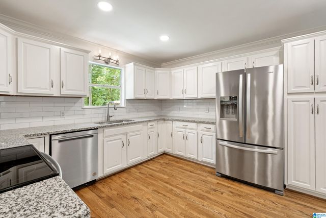 2121 WHITE WAY, Hoover, AL 35226