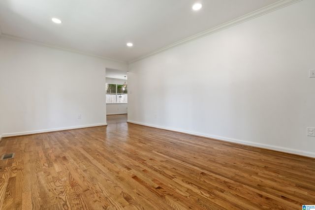 2121 WHITE WAY, Hoover, AL 35226