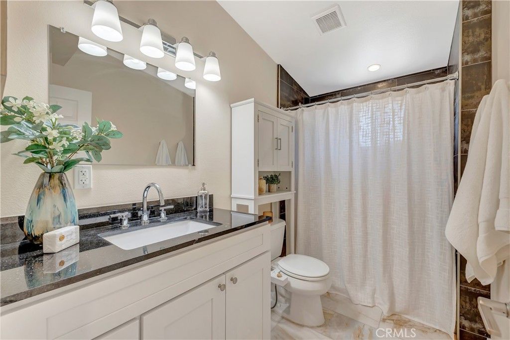 Image 13 of property listing at 2136 Parsons, Costa Mesa, CA 92627
