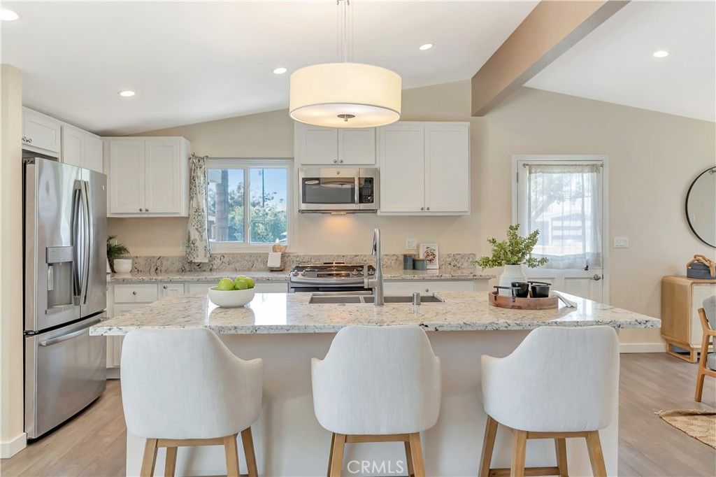 Image 6 of property listing at 2136 Parsons, Costa Mesa, CA 92627