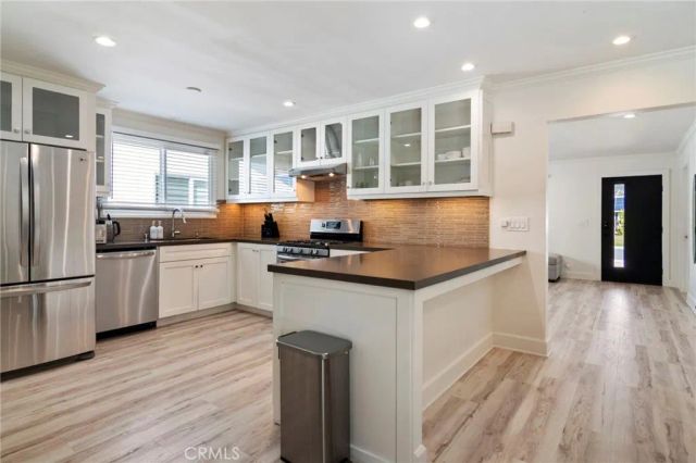 24136 Kittridge, West Hills, CA 91307