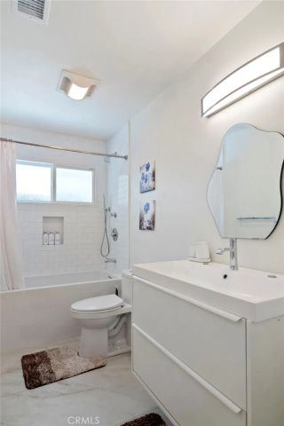 24136 Kittridge, West Hills, CA 91307