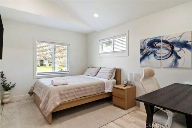 24136 Kittridge, West Hills, CA 91307