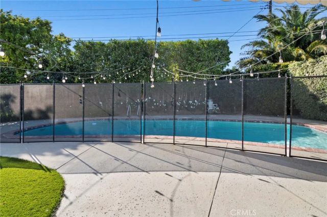 24136 Kittridge, West Hills, CA 91307