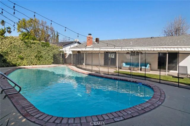 24136 Kittridge, West Hills, CA 91307