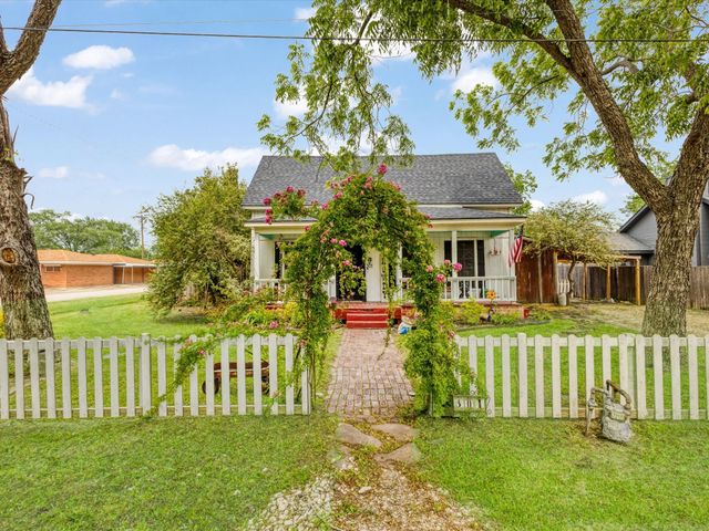 301 S Main Street, Crandall, TX 75114