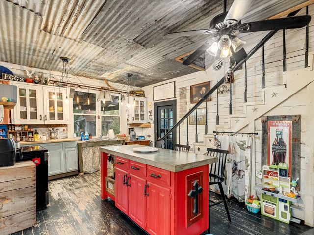 301 S Main Street, Crandall, TX 75114