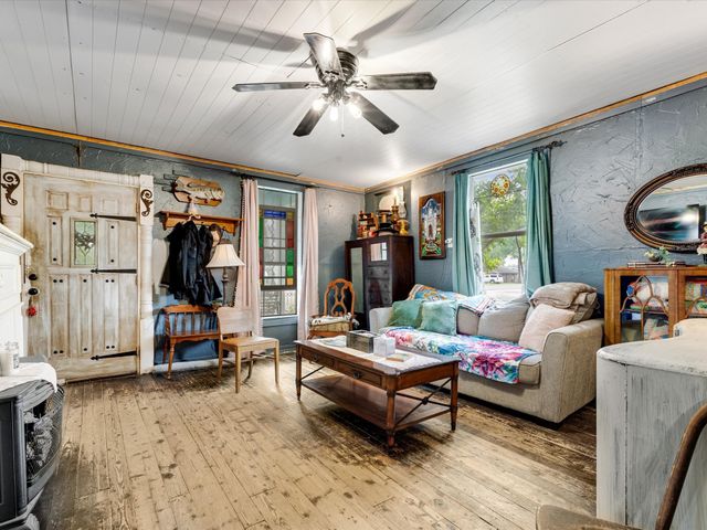 301 S Main Street, Crandall, TX 75114