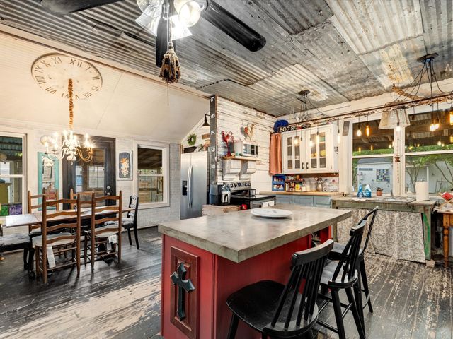 301 S Main Street, Crandall, TX 75114