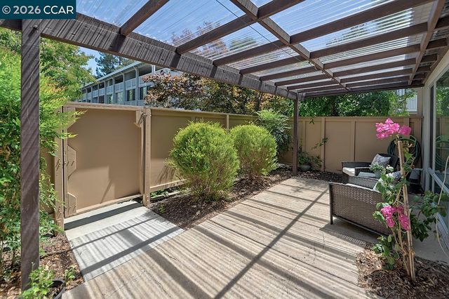 1149 Singingwood Ct 2, Walnut Creek, CA 94595