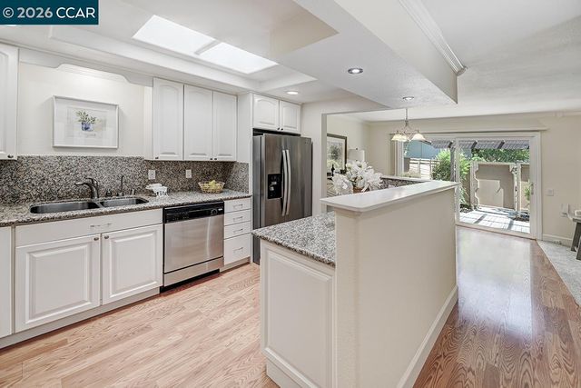 1149 Singingwood Ct 2, Walnut Creek, CA 94595