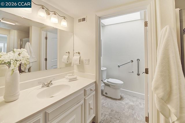 1149 Singingwood Ct 2, Walnut Creek, CA 94595