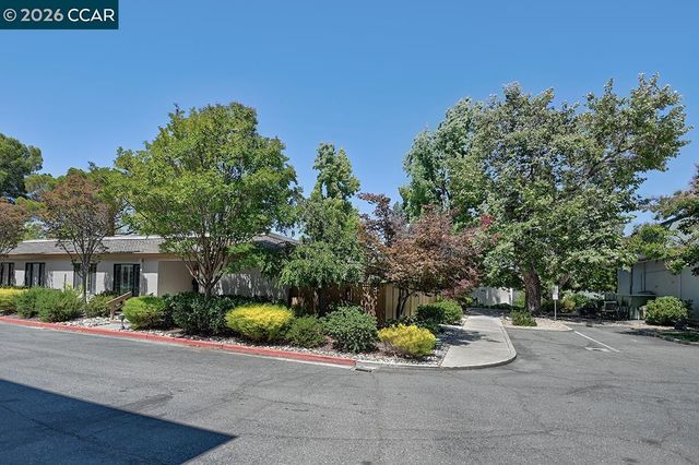 1149 Singingwood Ct 2, Walnut Creek, CA 94595
