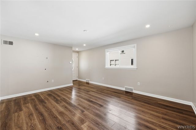 1070 Highland Avenue, Tonawanda, NY 14223