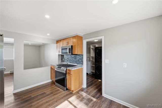 1070 Highland Avenue, Tonawanda, NY 14223