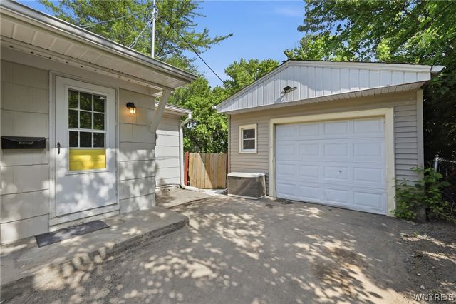 1070 Highland Avenue, Tonawanda, NY 14223
