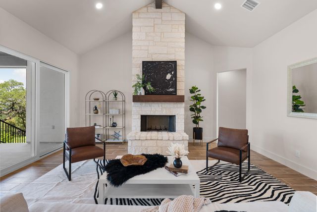 375 Shady HOLW, New Braunfels, TX 78132