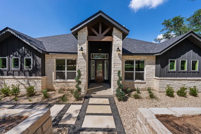 375 Shady HOLW, New Braunfels, TX 78132