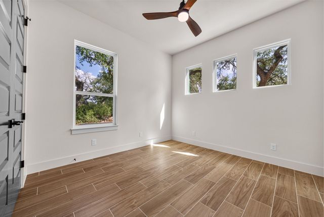 375 Shady HOLW, New Braunfels, TX 78132