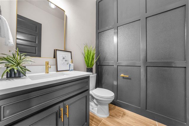 375 Shady HOLW, New Braunfels, TX 78132