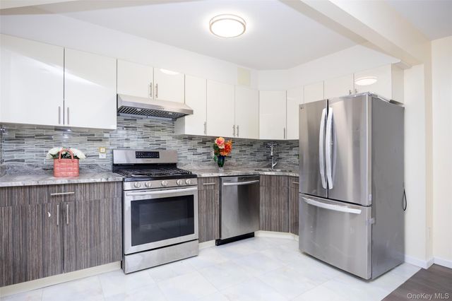 138-12 Northern Boulevard 6F, Flushing, NY 11354