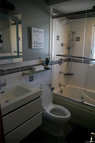 2082 Renfrew Avenue, Elmont, NY 11003