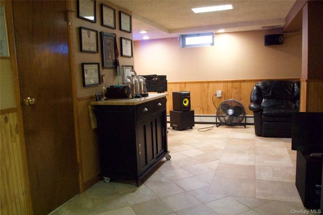 2082 Renfrew Avenue, Elmont, NY 11003