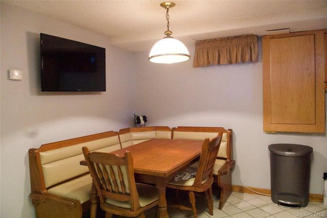 2082 Renfrew Avenue, Elmont, NY 11003