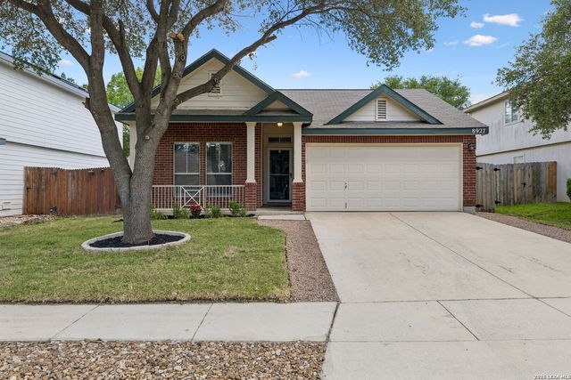 8927 Interlachen, Selma, TX 78154