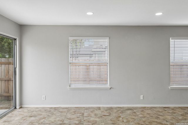 8927 Interlachen, Selma, TX 78154