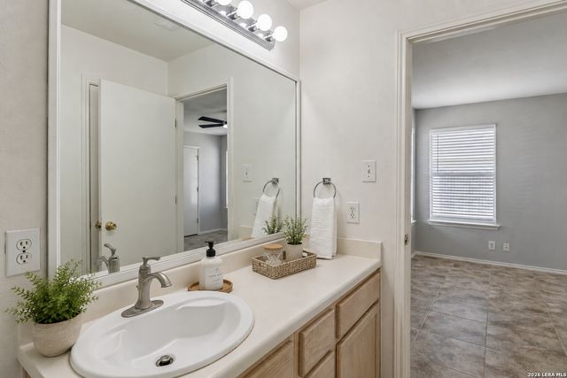 8927 Interlachen, Selma, TX 78154