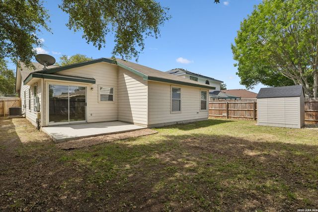 8927 Interlachen, Selma, TX 78154