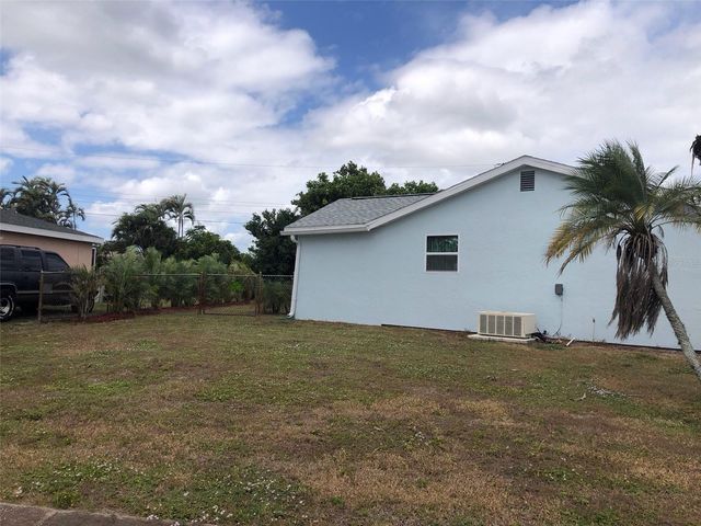 119 OLDENBURGH COURT NE, Port Charlotte, FL 33952