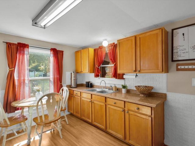 1103 Commerce Street W, Honey Grove, TX 75446