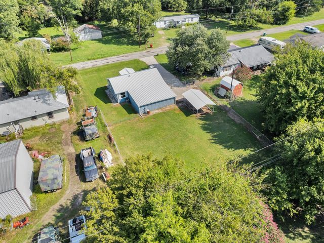 1103 Commerce Street W, Honey Grove, TX 75446