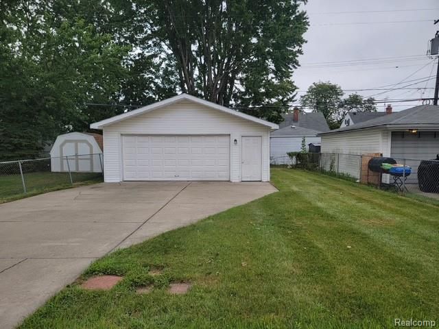 21828 Rausch Avenue, Eastpointe, MI 48021