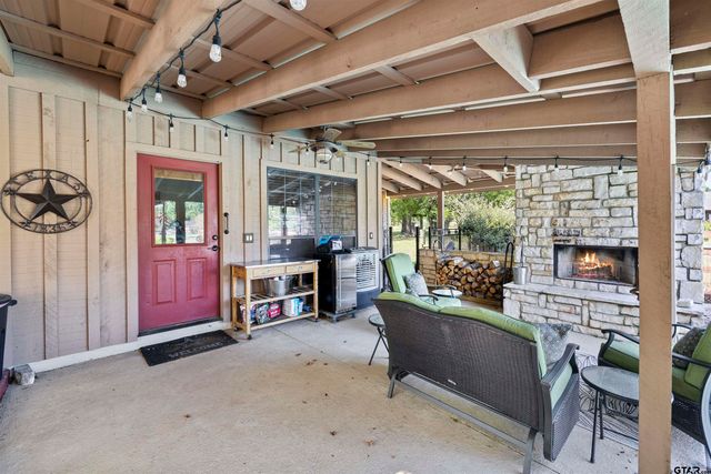 357 Swannerland Dr, Scroggins, TX 75480
