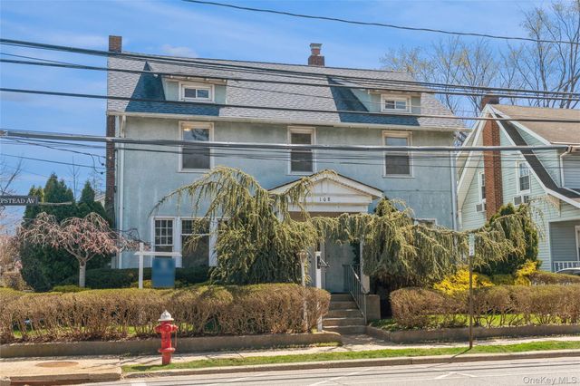 108 Hempstead Avenue, Lynbrook, NY 11563