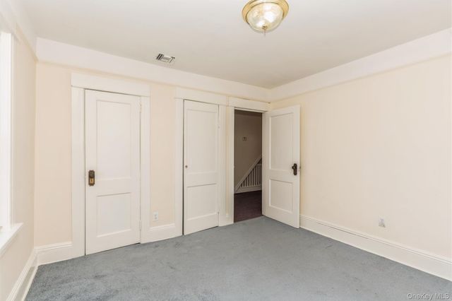 108 Hempstead Avenue, Lynbrook, NY 11563