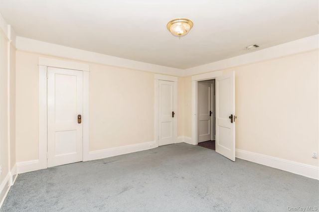 108 Hempstead Avenue, Lynbrook, NY 11563