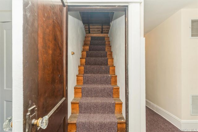 108 Hempstead Avenue, Lynbrook, NY 11563