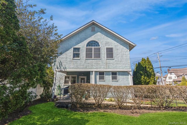 108 Hempstead Avenue, Lynbrook, NY 11563
