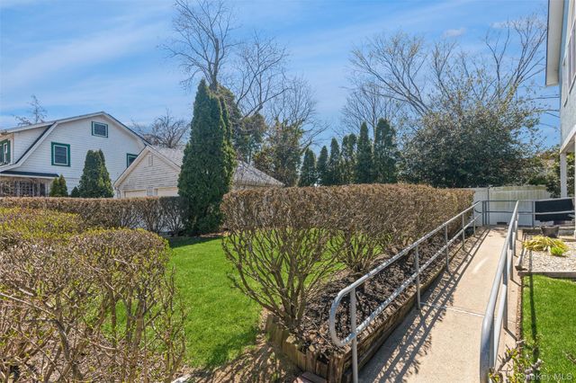108 Hempstead Avenue, Lynbrook, NY 11563